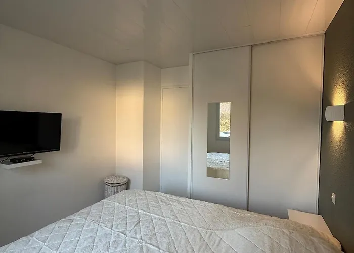 Holiday home Maison De 3 Etoiles - Sous Les Pins